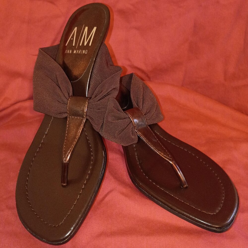 Ann Marino - Brown Thong-Toe Kitten Heel - Size 6.5 - Picture 3 of 10